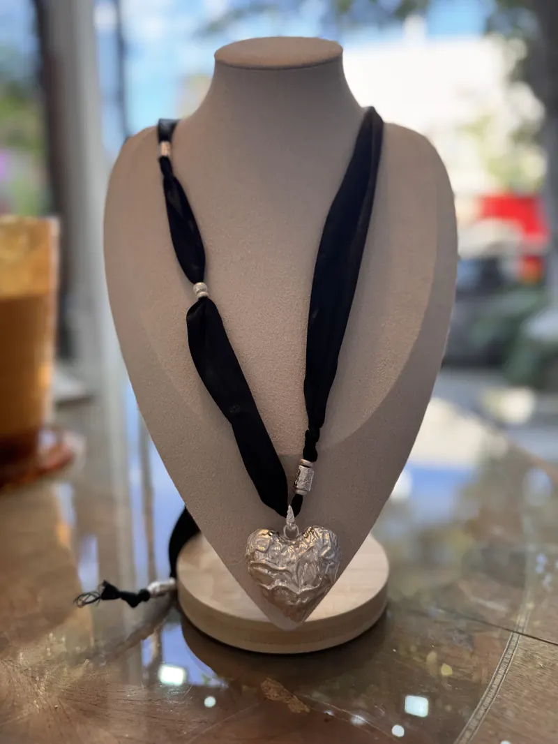 COLLAR CORA