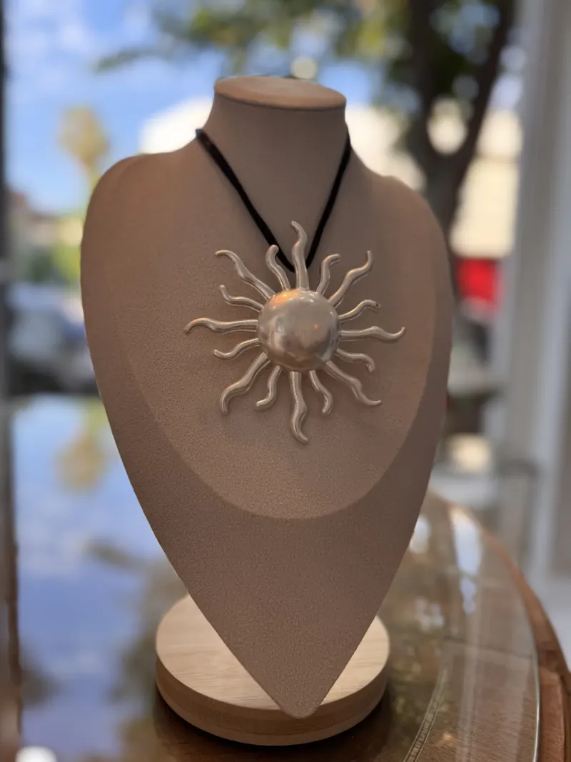 COLLAR SUN